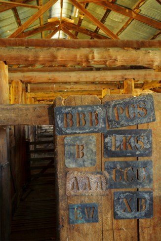 Woolshed 2AM 7961-7962 HDR