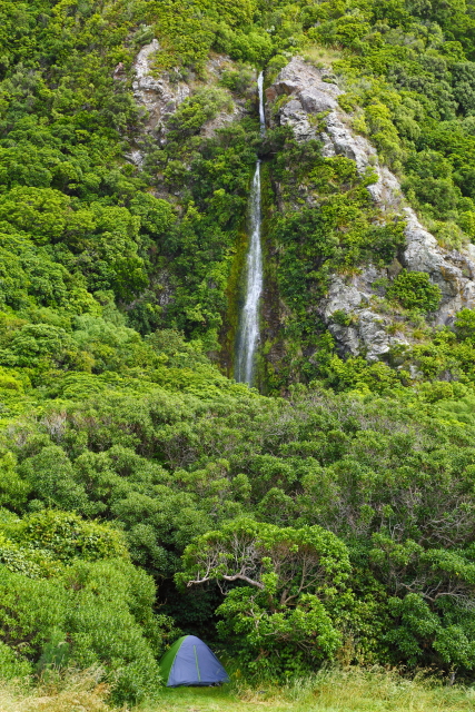 Half Moon Bay - Kaikoura 2AM-000343. ©Andrew McInnes